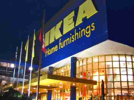  Акимат Алматы ведет переговоры по выходу на рынок Auchan и IKEA 