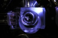  Немецкие ученые создали самые точные оптические атомные часы на основе единственного иона иттербия 