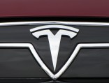  Tesla   Model Y 